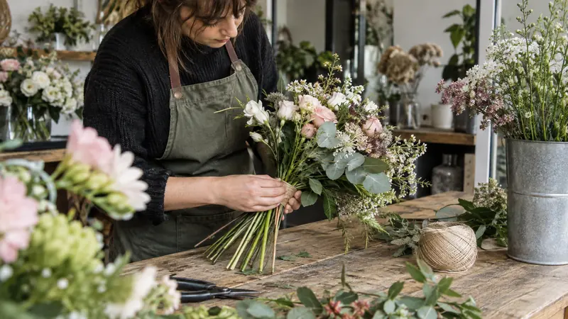 Illustration: Composition of a bouquet in a florist's workshop